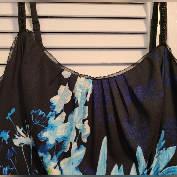 WHBM Floral Dress - Picture 5 of 8